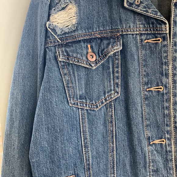 Jean jacket with cute pattern in the back - Picture 5 of 6